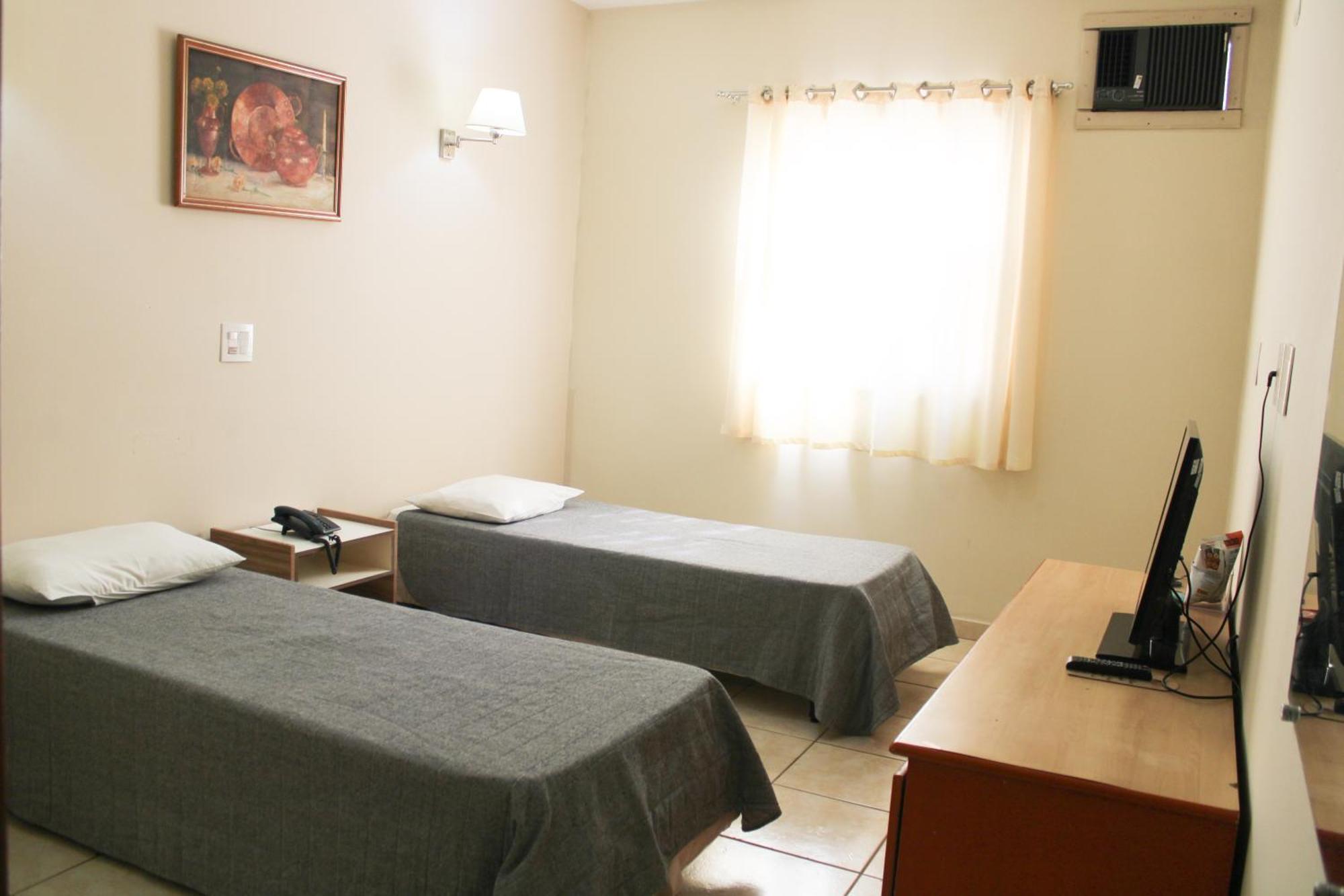 Hotel Dona Beja Araxá Quarto foto